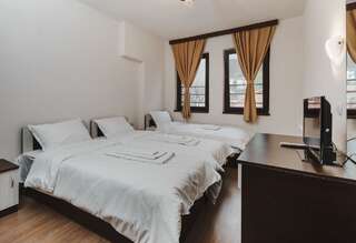 Гостевой дом Zlatograd 2 Iosifova Guest House Златоград Трехместный номер-12